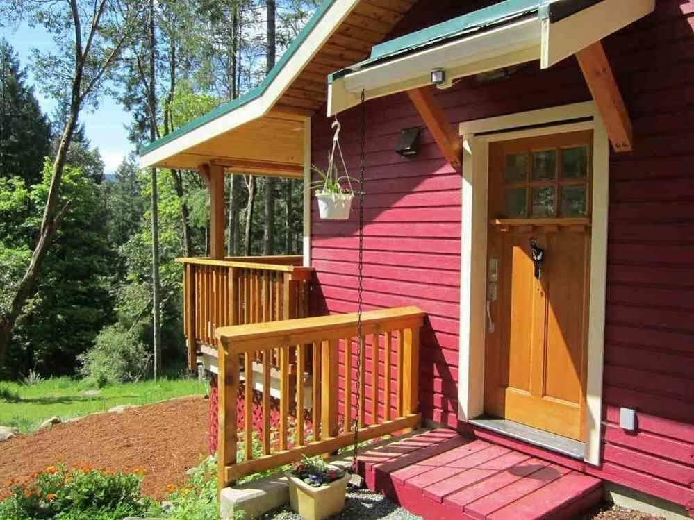 Cosy Woodpecker Cottage Fernwood Exterior photo